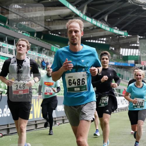 05.10.2025 - 20. swb-Marathon Bremen Michael Burmester http://msf.ph/oto/9328334 05.10.2025 12:57:14 Laufen im Stadion 31, 237, 246, 299, 305, 479, 613, 820, 833, 1161, 1317, 1382, 1595, 1627, 1971, 1977, 2166, 2269, 2436, 2522, 2571, 3396, 3471, 3591, 3813, 3969, 4484, 4496, 4821, 5104, 5149, 5246, 5255, 5503, 5664, 6250, 6267, 6451, 6486, 6493, 6510, 6534, 6535, 6768, 6926, 7017, 7086, 7283, 7371, 7390, 7490, 7546, 7578, 7940, 8023, 8479, 8564, 8903, 8964, 8973, 9054, 9129, 591, 830, 1380, 1679, 2263, 2438, 2634, 3392, 3606, 3980, 4101, 4485, 5469 meine-sportfotos.de