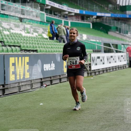 05.10.2025 - 20. swb-Marathon Bremen Michael Burmester http://msf.ph/oto/9328427 05.10.2025 12:53:13 Laufen im Stadion 248, 550, 590, 615, 793, 832, 869, 1367, 1431, 1538, 1600, 1656, 1667, 1868, 2050, 2072, 2075, 2288, 3553, 4132, 4218, 4294, 4573, 4729, 4746, 4805, 4914, 4935, 5169, 5425, 5447, 5579, 5866, 5944, 6492, 6630, 6677, 6806, 7255, 7277, 7408, 7416, 7617, 7773, 7905, 7975, 8238, 8297, 8349, 8431, 8462, 8499, 8709, 8921, 10338, 1298, 1552, 2595, 3033, 3041, 4362, 5459, 5561, 5675, 6630, 7012, 7634, 8218, 8580, 8701, 8921, 9115 meine-sportfotos.de
