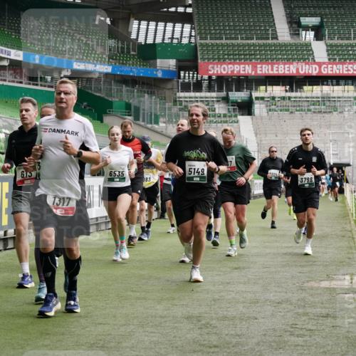 05.10.2025 - 20. swb-Marathon Bremen Michael Burmester http://msf.ph/oto/9328469 05.10.2025 12:57:27 Laufen im Stadion 31, 237, 246, 299, 305, 415, 479, 613, 820, 833, 1317, 1382, 1491, 1595, 1627, 1971, 1977, 2166, 2234, 2269, 2304, 2436, 2522, 3396, 3471, 3591, 3798, 3813, 3969, 3977, 4089, 4484, 4496, 4821, 5100, 5104, 5149, 5503, 5664, 6250, 6267, 6372, 6486, 6493, 6510, 6534, 6535, 6768, 7017, 7086, 7371, 7390, 7546, 7578, 7731, 7911, 7940, 8023, 8128, 8479, 8564, 8801, 8903, 8964, 8973, 8993, 9129, 9983, 11658, 591, 1161, 1679, 2263, 2571, 2634, 3392, 3606, 3980, 4101, 5255 meine-sportfotos.de