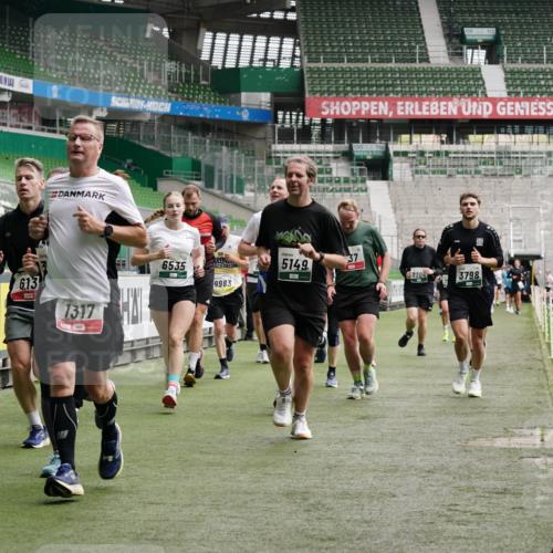 05.10.2025 - 20. swb-Marathon Bremen Michael Burmester http://msf.ph/oto/9328474 05.10.2025 12:57:27 Laufen im Stadion 31, 237, 246, 299, 305, 415, 479, 613, 820, 833, 1317, 1382, 1491, 1595, 1627, 1971, 1977, 2166, 2234, 2269, 2304, 2436, 2522, 3396, 3471, 3591, 3798, 3813, 3969, 3977, 4089, 4484, 4496, 4821, 5100, 5104, 5149, 5503, 5664, 6250, 6267, 6372, 6486, 6493, 6510, 6534, 6535, 6768, 7017, 7086, 7371, 7390, 7546, 7578, 7731, 7911, 7940, 8023, 8128, 8479, 8564, 8801, 8903, 8964, 8973, 8993, 9129, 9983, 11658, 591, 1161, 1679, 2263, 2571, 2634, 3392, 3606, 3980, 4101, 5255 meine-sportfotos.de