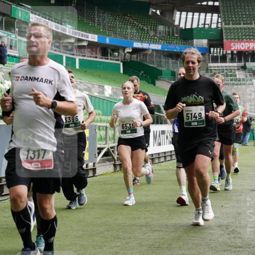 05.10.2025 - 20. swb-Marathon Bremen Michael Burmester http://msf.ph/oto/9328481 05.10.2025 12:57:28 Laufen im Stadion 31, 237, 246, 299, 305, 415, 479, 613, 820, 833, 1317, 1382, 1491, 1595, 1627, 1971, 1977, 2166, 2234, 2240, 2269, 2304, 2436, 2522, 3396, 3471, 3591, 3798, 3813, 3969, 3977, 4089, 4484, 4496, 4821, 5100, 5104, 5149, 5503, 5664, 6250, 6267, 6372, 6486, 6493, 6510, 6534, 6535, 6768, 7017, 7086, 7371, 7390, 7546, 7578, 7731, 7911, 7940, 8023, 8128, 8479, 8564, 8801, 8903, 8964, 8973, 8993, 9129, 9983, 11658, 591, 1161, 1679, 2263, 2571, 2634, 3606, 3980, 4101, 5255 meine-sportfotos.de