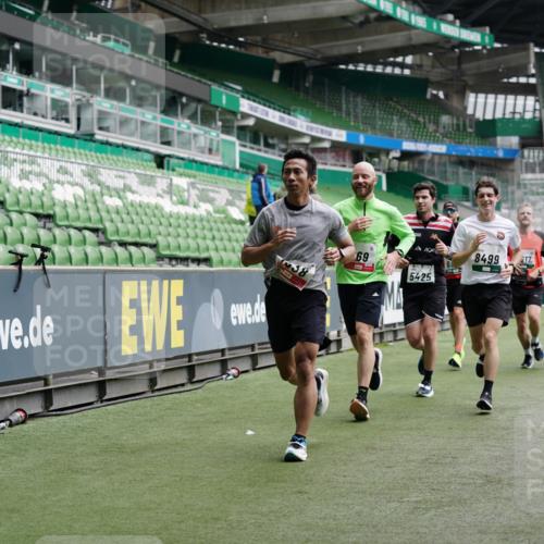 05.10.2025 - 20. swb-Marathon Bremen Michael Burmester http://msf.ph/oto/9328482 05.10.2025 12:53:22 Laufen im Stadion 248, 550, 590, 832, 869, 1009, 1164, 1367, 1431, 1538, 1600, 1656, 1667, 1868, 2030, 2050, 2072, 2075, 2250, 2288, 3363, 3553, 4132, 4218, 4294, 4573, 4729, 4746, 4935, 5169, 5425, 5571, 5579, 5866, 5944, 6492, 6677, 6806, 7255, 7408, 7617, 7905, 8238, 8297, 8431, 8462, 8499, 8709, 615, 793, 1298, 4362, 4805, 4914, 5447, 5561, 6630, 6677, 7277, 7416, 7634, 7773, 7975, 8349, 8580, 8921, 10338 meine-sportfotos.de