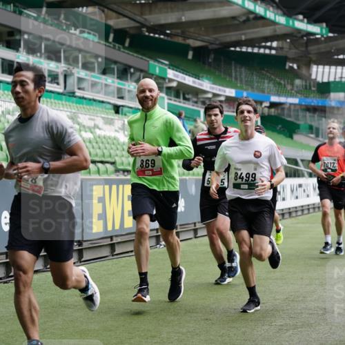 05.10.2025 - 20. swb-Marathon Bremen Michael Burmester http://msf.ph/oto/9328501 05.10.2025 12:53:23 Laufen im Stadion 248, 550, 590, 832, 869, 1009, 1164, 1367, 1431, 1538, 1600, 1656, 1667, 1868, 2030, 2050, 2072, 2075, 2250, 2288, 3363, 3553, 4132, 4218, 4294, 4573, 4729, 4746, 4935, 5169, 5425, 5571, 5579, 5866, 5944, 6492, 6806, 7255, 7408, 7617, 7905, 8238, 8297, 8431, 8462, 8499, 8709, 615, 793, 1298, 1431, 4362, 4805, 4914, 5447, 5561, 6630, 6677, 7277, 7416, 7634, 7773, 7975, 8349, 8580, 8921, 10338 meine-sportfotos.de