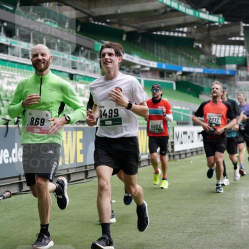 05.10.2025 - 20. swb-Marathon Bremen Michael Burmester http://msf.ph/oto/9328505 05.10.2025 12:53:24 Laufen im Stadion 248, 550, 590, 832, 869, 1009, 1164, 1367, 1538, 1600, 1656, 1667, 1868, 2030, 2050, 2072, 2075, 2250, 2288, 3363, 3553, 4132, 4218, 4294, 4573, 4729, 4746, 4935, 5169, 5425, 5571, 5579, 5866, 5944, 6492, 6806, 7255, 7408, 7617, 7905, 8238, 8297, 8431, 8462, 8499, 8709, 615, 793, 1298, 1431, 4362, 4805, 4914, 5447, 5561, 6630, 6677, 7277, 7416, 7634, 7773, 7975, 8349, 8580, 8921, 10338 meine-sportfotos.de