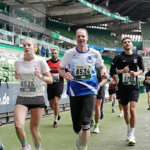 05.10.2025 - 20. swb-Marathon Bremen Michael Burmester http://msf.ph/oto/9328518 05.10.2025 12:57:31 Laufen im Stadion 31, 237, 246, 299, 305, 415, 479, 613, 820, 833, 1317, 1382, 1491, 1595, 1627, 1971, 1977, 2166, 2234, 2240, 2269, 2304, 2436, 2522, 3396, 3471, 3591, 3798, 3813, 3969, 3977, 4089, 4102, 4401, 4484, 4496, 4821, 5100, 5104, 5149, 5503, 5645, 5664, 6250, 6267, 6372, 6486, 6493, 6510, 6525, 6534, 6535, 6768, 7017, 7086, 7371, 7390, 7546, 7578, 7731, 7911, 7940, 8023, 8128, 8479, 8801, 8903, 8964, 8973, 8993, 9129, 9983, 11658, 591, 1161, 2571, 2634, 3606, 5255 meine-sportfotos.de