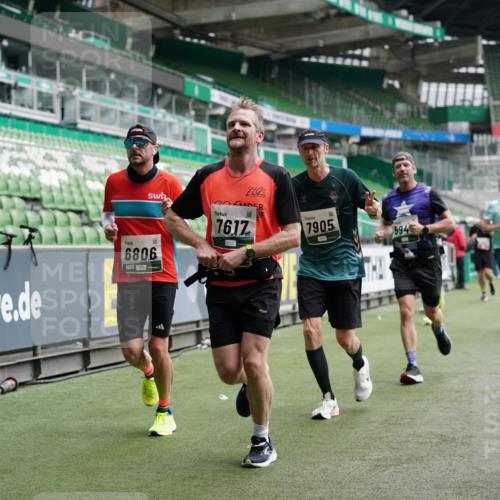 05.10.2025 - 20. swb-Marathon Bremen Michael Burmester http://msf.ph/oto/9328521 05.10.2025 12:53:25 Laufen im Stadion 248, 550, 590, 832, 869, 1009, 1164, 1367, 1538, 1600, 1656, 1667, 1868, 2030, 2050, 2072, 2075, 2250, 2288, 3363, 3553, 4132, 4218, 4294, 4573, 4729, 4746, 4935, 5169, 5425, 5571, 5579, 5866, 5944, 6492, 6806, 7255, 7408, 7617, 7905, 8238, 8297, 8431, 8462, 8499, 8709, 615, 793, 1298, 1431, 4805, 4914, 4935, 5447, 5561, 6630, 6677, 7277, 7416, 7634, 7773, 7975, 8349, 8580, 8921, 10338 meine-sportfotos.de