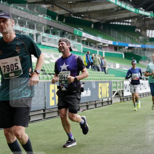 05.10.2025 - 20. swb-Marathon Bremen Michael Burmester http://msf.ph/oto/9328544 05.10.2025 12:53:27 Laufen im Stadion 248, 832, 869, 1009, 1164, 1367, 1538, 1600, 1656, 1667, 1868, 2030, 2050, 2072, 2075, 2250, 2288, 2871, 3363, 3553, 4132, 4218, 4294, 4573, 4729, 4746, 5169, 5425, 5571, 5579, 5866, 5944, 6492, 6806, 7255, 7408, 7617, 7905, 8238, 8297, 8431, 8462, 8499, 8709, 550, 590, 615, 793, 1298, 1431, 4805, 4914, 4935, 5447, 5561, 6630, 6677, 7277, 7416, 7634, 7773, 7975, 8297, 8349, 8580, 8921, 10338 meine-sportfotos.de