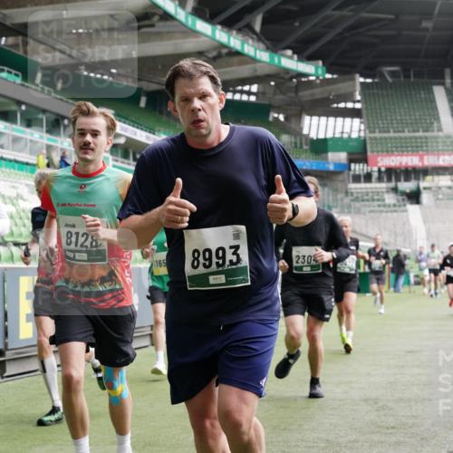 05.10.2025 - 20. swb-Marathon Bremen Michael Burmester http://msf.ph/oto/9328550 05.10.2025 12:57:34 Laufen im Stadion 31, 237, 246, 299, 305, 415, 479, 613, 820, 833, 1317, 1382, 1491, 1595, 1627, 1971, 1977, 2166, 2234, 2240, 2269, 2304, 2436, 2522, 2662, 3396, 3471, 3591, 3798, 3813, 3969, 3977, 4089, 4102, 4287, 4401, 4484, 4496, 4821, 5100, 5104, 5149, 5503, 5562, 5645, 5664, 6250, 6267, 6372, 6486, 6493, 6510, 6525, 6534, 6535, 6768, 6999, 7017, 7086, 7371, 7390, 7546, 7578, 7731, 7911, 7940, 8023, 8128, 8801, 8903, 8964, 8973, 8993, 9129, 9983, 11658, 1161, 1595, 2571, 5255 meine-sportfotos.de