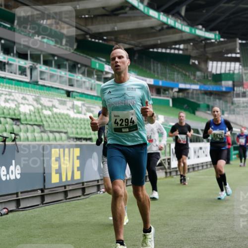 05.10.2025 - 20. swb-Marathon Bremen Michael Burmester http://msf.ph/oto/9328564 05.10.2025 12:53:29 Laufen im Stadion 248, 832, 869, 1009, 1020, 1164, 1367, 1428, 1538, 1600, 1656, 1667, 1868, 1943, 2030, 2050, 2072, 2075, 2250, 2288, 2871, 3363, 3553, 4132, 4218, 4294, 4573, 4729, 4746, 5169, 5425, 5571, 5579, 5866, 5944, 6492, 6806, 7255, 7408, 7617, 7835, 7905, 8238, 8431, 8462, 8499, 8709, 550, 590, 615, 793, 1298, 1431, 1600, 4218, 4746, 4805, 4914, 4935, 5447, 6630, 6677, 7277, 7416, 7634, 7773, 7975, 8297, 8349, 8580, 8921, 10338 meine-sportfotos.de