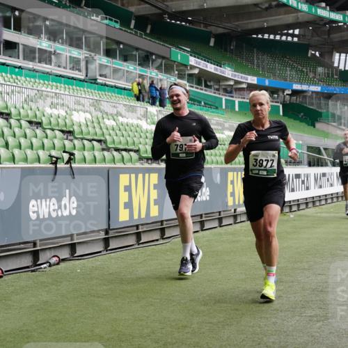 05.10.2025 - 20. swb-Marathon Bremen Michael Burmester http://msf.ph/oto/9328575 05.10.2025 12:57:37 Laufen im Stadion 31, 237, 246, 305, 415, 613, 820, 833, 1317, 1382, 1491, 1627, 1971, 1977, 2166, 2234, 2240, 2269, 2304, 2436, 2522, 2662, 3396, 3471, 3591, 3798, 3813, 3969, 3977, 4089, 4102, 4287, 4401, 4484, 4496, 4747, 4821, 5100, 5104, 5149, 5503, 5562, 5645, 5664, 5728, 6250, 6267, 6317, 6372, 6486, 6493, 6510, 6525, 6534, 6535, 6768, 6999, 7053, 7086, 7371, 7390, 7546, 7578, 7731, 7911, 7940, 8023, 8128, 8801, 8903, 8964, 8973, 8993, 9129, 9983, 11658, 31, 299, 479, 1161, 1595, 1627 meine-sportfotos.de