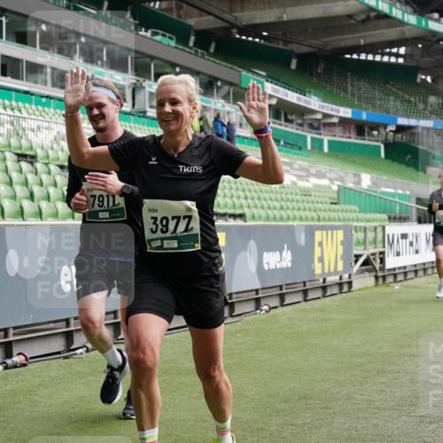 05.10.2025 - 20. swb-Marathon Bremen Michael Burmester http://msf.ph/oto/9328599 05.10.2025 12:57:38 Laufen im Stadion 237, 246, 305, 415, 613, 820, 833, 1317, 1382, 1491, 1971, 1977, 2166, 2234, 2240, 2269, 2304, 2436, 2522, 2662, 3396, 3471, 3591, 3798, 3813, 3969, 3977, 4089, 4102, 4287, 4401, 4496, 4747, 4821, 5100, 5104, 5149, 5503, 5562, 5645, 5664, 5728, 6250, 6267, 6317, 6372, 6486, 6493, 6510, 6525, 6534, 6535, 6768, 6999, 7053, 7086, 7371, 7390, 7546, 7578, 7731, 7911, 7940, 8023, 8128, 8801, 8827, 8903, 8964, 8973, 8993, 9129, 9983, 11658, 31, 299, 479, 1161, 1595, 1627 meine-sportfotos.de