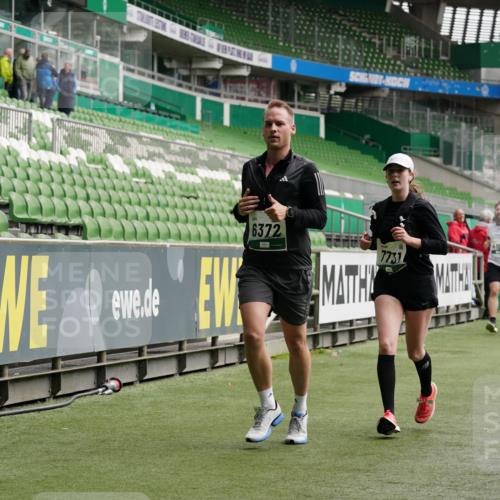 05.10.2025 - 20. swb-Marathon Bremen Michael Burmester http://msf.ph/oto/9328608 05.10.2025 12:57:40 Laufen im Stadion 237, 246, 305, 415, 613, 820, 833, 1317, 1382, 1491, 1971, 2166, 2234, 2240, 2269, 2304, 2436, 2522, 2662, 3396, 3591, 3798, 3813, 3969, 3977, 4089, 4102, 4287, 4401, 4496, 4747, 4821, 5100, 5104, 5149, 5503, 5562, 5645, 5664, 5728, 6161, 6250, 6267, 6317, 6372, 6486, 6510, 6525, 6534, 6535, 6768, 6999, 7053, 7086, 7371, 7390, 7546, 7578, 7588, 7731, 7911, 7940, 8023, 8128, 8801, 8827, 8903, 8964, 8973, 8993, 9129, 9983, 11658, 31, 299, 479, 1161, 1595, 1627 meine-sportfotos.de