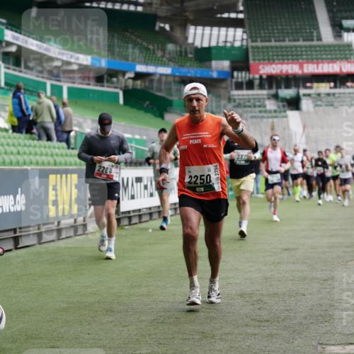 05.10.2025 - 20. swb-Marathon Bremen Michael Burmester http://msf.ph/oto/9328642 05.10.2025 12:53:38 Laufen im Stadion 89, 248, 250, 368, 458, 496, 507, 832, 869, 1009, 1020, 1164, 1428, 1460, 1489, 1538, 1608, 1656, 1667, 1690, 1736, 1868, 1943, 2030, 2050, 2075, 2250, 2288, 2871, 3363, 3553, 3913, 4132, 4294, 4611, 4729, 5024, 5169, 5425, 5571, 5576, 5579, 5944, 6244, 6348, 6359, 6492, 6806, 7255, 7408, 7617, 7835, 7905, 8238, 8462, 8499, 8511, 8611, 8709, 550, 590, 832, 1367, 1431, 1600, 2072, 4218, 4573, 4746, 4805, 4935, 5866, 6677, 7975, 8297, 8349, 8431 meine-sportfotos.de