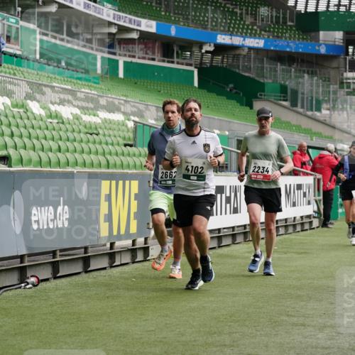 05.10.2025 - 20. swb-Marathon Bremen Michael Burmester http://msf.ph/oto/9328645 05.10.2025 12:57:44 Laufen im Stadion 237, 246, 305, 415, 613, 820, 833, 1317, 1382, 1491, 1971, 2166, 2234, 2240, 2269, 2304, 2522, 2648, 2662, 2893, 3396, 3591, 3798, 3813, 3969, 3977, 4089, 4102, 4287, 4401, 4496, 4747, 4821, 5100, 5104, 5149, 5503, 5562, 5645, 5664, 5728, 6161, 6250, 6267, 6317, 6372, 6486, 6510, 6525, 6534, 6535, 6768, 6999, 7053, 7371, 7588, 7731, 7911, 7940, 8023, 8091, 8113, 8128, 8801, 8827, 8903, 8964, 8973, 8993, 9129, 9151, 9983, 11658, 31, 299, 479, 1595, 1627 meine-sportfotos.de