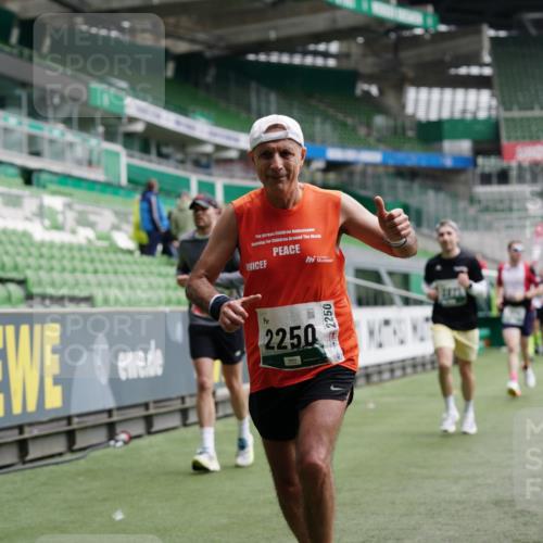 05.10.2025 - 20. swb-Marathon Bremen Michael Burmester http://msf.ph/oto/9328653 05.10.2025 12:53:39 Laufen im Stadion 89, 248, 250, 368, 458, 496, 507, 869, 1009, 1020, 1164, 1428, 1460, 1489, 1538, 1608, 1656, 1667, 1690, 1736, 1868, 1943, 2030, 2050, 2075, 2250, 2288, 2871, 3363, 3553, 3913, 4132, 4294, 4611, 4729, 5024, 5169, 5425, 5571, 5576, 5579, 5944, 6244, 6348, 6359, 6492, 6806, 7255, 7408, 7617, 7835, 7905, 8238, 8462, 8499, 8511, 8611, 8709, 550, 590, 832, 1367, 1431, 1600, 2072, 4218, 4573, 4746, 4935, 5169, 5866, 6677, 7975, 8297, 8349, 8431 meine-sportfotos.de