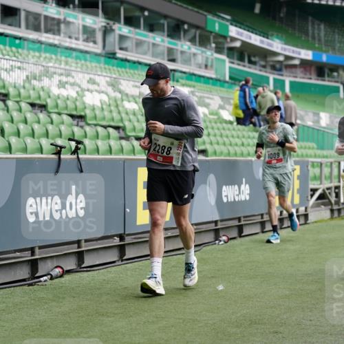 05.10.2025 - 20. swb-Marathon Bremen Michael Burmester http://msf.ph/oto/9328668 05.10.2025 12:53:40 Laufen im Stadion 89, 248, 250, 368, 458, 496, 507, 869, 950, 1009, 1020, 1164, 1428, 1460, 1489, 1538, 1608, 1656, 1667, 1690, 1736, 1868, 1943, 2030, 2050, 2075, 2250, 2288, 2871, 3363, 3553, 3913, 4132, 4294, 4611, 4729, 5024, 5425, 5571, 5576, 5579, 5944, 6244, 6348, 6359, 6492, 6806, 7255, 7408, 7617, 7835, 7905, 8238, 8462, 8499, 8511, 8611, 8709, 550, 590, 832, 1367, 1431, 1600, 2072, 4218, 4573, 4746, 4935, 5169, 5866, 6677, 8297, 8349, 8431 meine-sportfotos.de