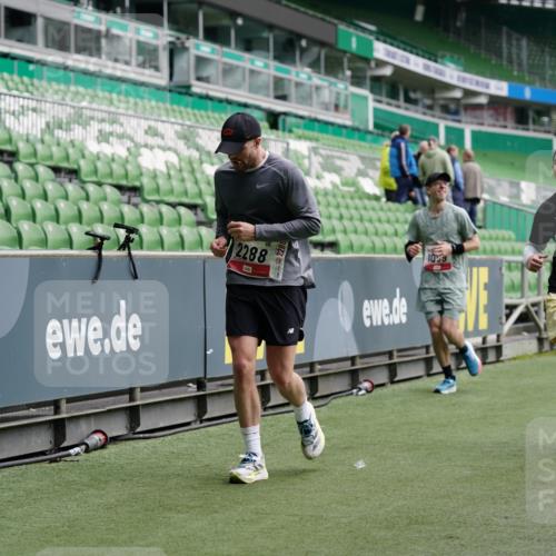05.10.2025 - 20. swb-Marathon Bremen Michael Burmester http://msf.ph/oto/9328672 05.10.2025 12:53:40 Laufen im Stadion 89, 248, 250, 368, 458, 496, 507, 869, 950, 1009, 1020, 1164, 1428, 1460, 1489, 1538, 1608, 1656, 1667, 1690, 1736, 1868, 1943, 2030, 2050, 2075, 2250, 2288, 2871, 3363, 3553, 3913, 4132, 4294, 4611, 4729, 5024, 5425, 5571, 5576, 5579, 5944, 6244, 6348, 6359, 6492, 6806, 7255, 7408, 7617, 7835, 7905, 8238, 8462, 8499, 8511, 8611, 8709, 550, 590, 832, 1367, 1431, 1600, 2072, 4218, 4573, 4746, 4935, 5169, 5866, 6677, 8297, 8349, 8431 meine-sportfotos.de