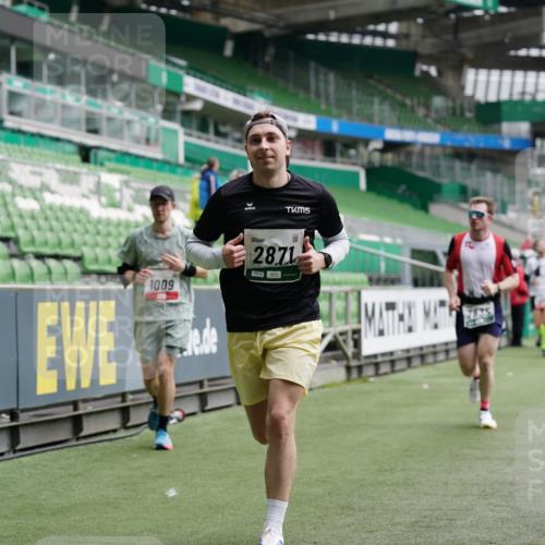 05.10.2025 - 20. swb-Marathon Bremen Michael Burmester http://msf.ph/oto/9328676 05.10.2025 12:53:41 Laufen im Stadion 89, 248, 250, 368, 458, 496, 507, 869, 950, 1009, 1020, 1164, 1428, 1460, 1489, 1538, 1608, 1656, 1667, 1690, 1736, 1868, 1943, 2030, 2050, 2075, 2250, 2288, 2871, 3363, 3553, 3913, 4132, 4294, 4611, 4729, 5024, 5425, 5571, 5576, 5579, 5944, 6244, 6348, 6359, 6492, 6806, 7255, 7408, 7617, 7835, 7905, 8238, 8462, 8499, 8511, 8611, 8709, 550, 590, 832, 1367, 1431, 1600, 2072, 2075, 4132, 4218, 4573, 4746, 4935, 5169, 5866, 6677, 8297, 8431 meine-sportfotos.de