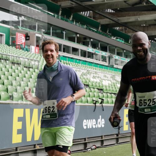 05.10.2025 - 20. swb-Marathon Bremen Michael Burmester http://msf.ph/oto/9328691 05.10.2025 12:57:48 Laufen im Stadion 237, 246, 305, 415, 613, 820, 833, 1317, 1382, 1491, 1971, 2166, 2234, 2240, 2304, 2522, 2648, 2662, 2893, 3396, 3591, 3798, 3813, 3969, 3977, 4089, 4102, 4287, 4389, 4401, 4496, 4747, 4821, 5100, 5149, 5163, 5313, 5503, 5562, 5645, 5664, 5728, 6161, 6267, 6317, 6326, 6372, 6486, 6525, 6534, 6535, 6768, 6999, 7053, 7371, 7588, 7731, 7911, 7940, 8023, 8091, 8113, 8128, 8801, 8827, 8903, 8964, 8973, 8993, 9151, 9983, 11658, 31, 299, 479, 1595, 1627 meine-sportfotos.de