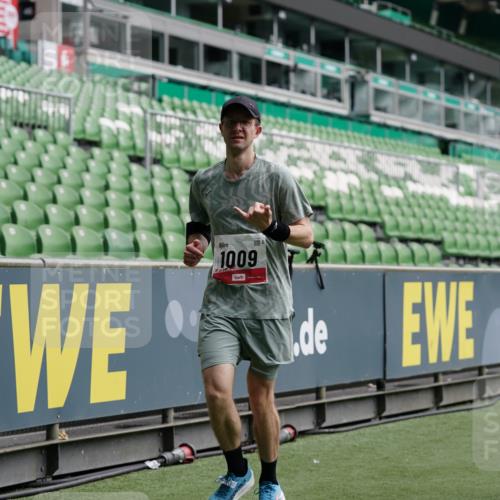 05.10.2025 - 20. swb-Marathon Bremen Michael Burmester http://msf.ph/oto/9328696 05.10.2025 12:53:44 Laufen im Stadion 89, 248, 250, 368, 458, 496, 507, 869, 950, 1009, 1020, 1164, 1165, 1428, 1460, 1489, 1538, 1608, 1656, 1667, 1690, 1729, 1736, 1868, 1873, 1943, 2030, 2050, 2250, 2288, 2871, 3363, 3553, 3913, 4294, 4611, 4729, 5024, 5425, 5571, 5576, 5579, 5944, 6244, 6348, 6359, 6492, 6806, 7255, 7408, 7617, 7835, 7905, 8238, 8462, 8499, 8511, 8611, 8709, 550, 590, 832, 1367, 1600, 2072, 2075, 4132, 4218, 4573, 4746, 4935, 5169, 5866, 8297, 8431, 8462 meine-sportfotos.de