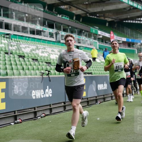 05.10.2025 - 20. swb-Marathon Bremen Michael Burmester http://msf.ph/oto/9328708 05.10.2025 12:53:47 Laufen im Stadion 89, 248, 250, 368, 458, 496, 507, 869, 950, 1009, 1020, 1164, 1165, 1428, 1460, 1489, 1538, 1608, 1656, 1667, 1690, 1729, 1736, 1868, 1873, 1943, 2030, 2050, 2250, 2288, 2871, 3363, 3553, 3913, 4294, 4611, 4729, 5024, 5425, 5571, 5576, 5579, 5944, 6244, 6348, 6359, 6492, 6806, 7255, 7408, 7617, 7835, 7905, 8238, 8499, 8511, 8611, 8709, 832, 1367, 1600, 2072, 2075, 4132, 4218, 4573, 4746, 5169, 5866, 8297, 8431, 8462 meine-sportfotos.de