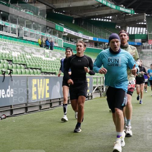 05.10.2025 - 20. swb-Marathon Bremen Michael Burmester http://msf.ph/oto/9328716 05.10.2025 12:57:50 Laufen im Stadion 237, 246, 305, 415, 613, 820, 833, 846, 1317, 1382, 1491, 2158, 2166, 2234, 2240, 2304, 2522, 2648, 2662, 2893, 3396, 3591, 3798, 3813, 3969, 3977, 4089, 4102, 4287, 4389, 4401, 4446, 4496, 4747, 4821, 5100, 5149, 5163, 5313, 5503, 5562, 5645, 5664, 5728, 6161, 6267, 6317, 6326, 6372, 6486, 6525, 6534, 6535, 6768, 6999, 7053, 7371, 7588, 7731, 7911, 7940, 8023, 8091, 8113, 8128, 8576, 8801, 8827, 8903, 8964, 8993, 9151, 9983, 11658, 31, 246, 299, 479, 1595, 1627 meine-sportfotos.de