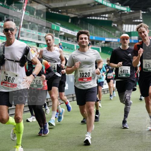 05.10.2025 - 20. swb-Marathon Bremen Michael Burmester http://msf.ph/oto/9328750 05.10.2025 12:53:50 Laufen im Stadion 89, 248, 250, 368, 458, 496, 507, 869, 950, 1009, 1020, 1164, 1165, 1428, 1460, 1489, 1517, 1538, 1608, 1656, 1690, 1729, 1736, 1868, 1873, 1943, 2030, 2050, 2250, 2288, 2871, 3363, 3553, 3913, 4294, 4611, 5024, 5425, 5571, 5576, 5944, 6244, 6348, 6359, 6806, 7232, 7255, 7408, 7617, 7835, 7905, 8238, 8499, 8511, 8611, 8709, 248, 832, 1367, 1667, 2072, 2075, 4132, 4573, 4729, 5169, 5579, 5866, 6492, 8431, 8462 meine-sportfotos.de