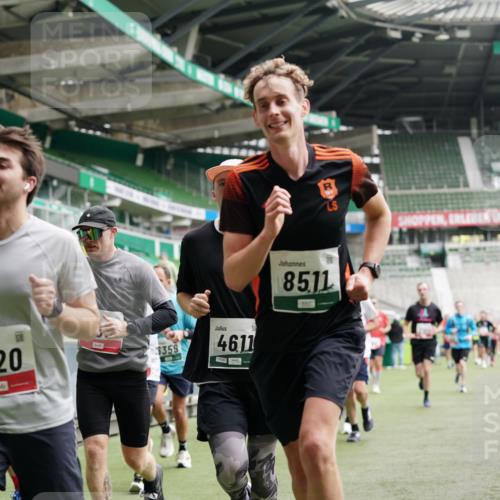 05.10.2025 - 20. swb-Marathon Bremen Michael Burmester http://msf.ph/oto/9328761 05.10.2025 12:53:51 Laufen im Stadion 89, 250, 368, 458, 496, 507, 756, 869, 950, 1009, 1020, 1164, 1165, 1428, 1460, 1489, 1517, 1538, 1608, 1656, 1690, 1729, 1736, 1868, 1873, 1943, 2030, 2050, 2250, 2288, 2871, 3363, 3553, 3913, 4294, 4611, 5024, 5425, 5571, 5576, 5944, 6244, 6348, 6359, 6806, 7232, 7255, 7408, 7617, 7835, 7905, 8238, 8499, 8511, 8611, 8709, 248, 832, 1367, 1667, 2072, 2075, 4132, 4573, 4729, 5169, 5579, 5866, 6492, 8462 meine-sportfotos.de