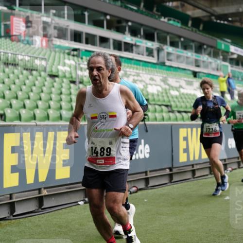 05.10.2025 - 20. swb-Marathon Bremen Michael Burmester http://msf.ph/oto/9328766 05.10.2025 12:53:53 Laufen im Stadion 89, 250, 368, 458, 496, 507, 524, 756, 869, 950, 1009, 1020, 1164, 1165, 1428, 1460, 1489, 1517, 1538, 1608, 1656, 1690, 1729, 1736, 1868, 1873, 1943, 2030, 2050, 2250, 2288, 2871, 3363, 3553, 3913, 4294, 4611, 5024, 5425, 5571, 5576, 5944, 6244, 6348, 6359, 6806, 7232, 7255, 7408, 7508, 7617, 7835, 7905, 8238, 8499, 8511, 8611, 8709, 248, 832, 1367, 1667, 2072, 2075, 4132, 4573, 4729, 5169, 5579, 5866, 6492, 8462 meine-sportfotos.de