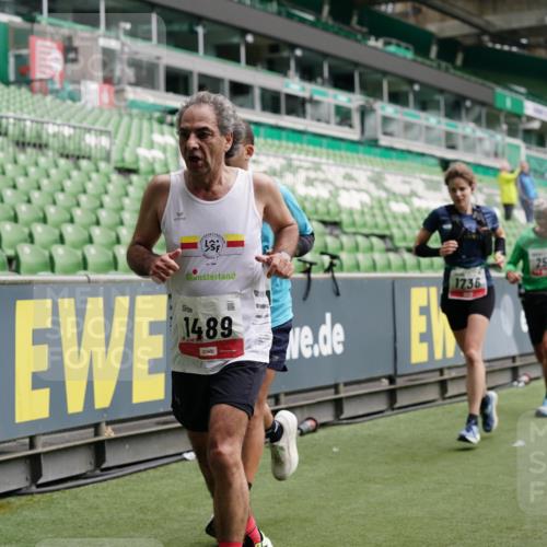 05.10.2025 - 20. swb-Marathon Bremen Michael Burmester http://msf.ph/oto/9328769 05.10.2025 12:53:53 Laufen im Stadion 89, 250, 368, 458, 496, 507, 524, 756, 869, 950, 1009, 1020, 1164, 1165, 1428, 1460, 1489, 1517, 1538, 1608, 1656, 1690, 1729, 1736, 1868, 1873, 1943, 2030, 2050, 2250, 2288, 2871, 3363, 3553, 3913, 4294, 4611, 5024, 5425, 5571, 5576, 5944, 6244, 6348, 6359, 6806, 7232, 7255, 7408, 7508, 7617, 7835, 7905, 8238, 8499, 8511, 8611, 8709, 248, 832, 1367, 1667, 2072, 2075, 4132, 4573, 4729, 5169, 5579, 5866, 6492, 8462 meine-sportfotos.de