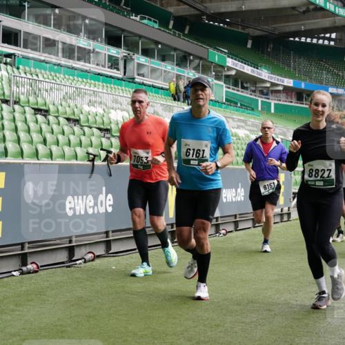 05.10.2025 - 20. swb-Marathon Bremen Michael Burmester http://msf.ph/oto/9328786 05.10.2025 12:57:56 Laufen im Stadion 90, 237, 415, 613, 820, 846, 963, 1317, 1491, 2158, 2234, 2240, 2304, 2522, 2648, 2662, 2821, 2893, 3373, 3396, 3591, 3602, 3798, 3969, 3977, 4089, 4102, 4287, 4389, 4401, 4446, 4496, 4709, 4747, 4821, 5100, 5149, 5163, 5313, 5562, 5645, 5728, 5917, 6161, 6317, 6326, 6372, 6486, 6525, 6534, 6535, 6676, 6768, 6999, 7053, 7371, 7588, 7731, 7911, 7940, 8023, 8091, 8113, 8128, 8328, 8576, 8801, 8827, 8903, 8964, 8993, 9151, 9983, 11658, 31, 246, 299, 305, 479, 833, 1382, 1627 meine-sportfotos.de