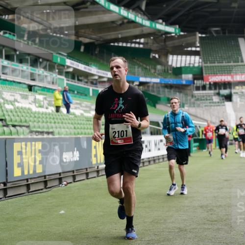 05.10.2025 - 20. swb-Marathon Bremen Michael Burmester http://msf.ph/oto/9328805 05.10.2025 12:53:56 Laufen im Stadion 53, 89, 250, 368, 458, 496, 507, 524, 756, 869, 950, 1009, 1020, 1164, 1165, 1428, 1460, 1489, 1517, 1538, 1608, 1656, 1690, 1729, 1736, 1868, 1873, 1943, 2030, 2050, 2250, 2288, 2871, 3363, 3553, 3913, 4294, 4611, 5024, 5425, 5571, 5576, 5944, 6244, 6348, 6359, 6806, 7232, 7255, 7408, 7508, 7617, 7835, 7905, 8499, 8511, 8611, 8709, 248, 832, 1667, 2075, 4132, 4729, 5169, 5579, 6492, 8238, 8462 meine-sportfotos.de