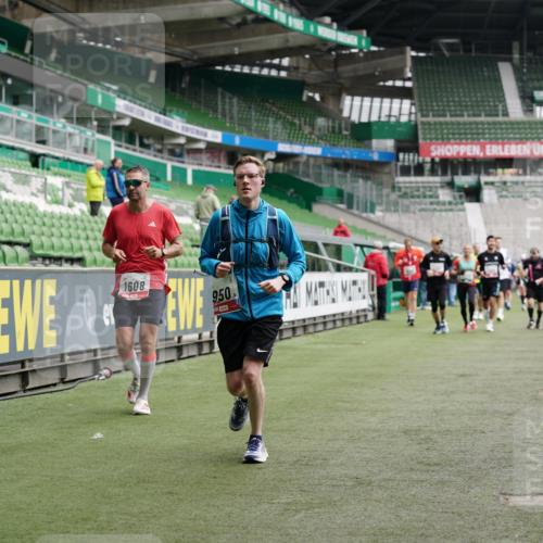 05.10.2025 - 20. swb-Marathon Bremen Michael Burmester http://msf.ph/oto/9328825 05.10.2025 12:53:57 Laufen im Stadion 53, 89, 250, 368, 458, 496, 507, 524, 756, 869, 950, 1009, 1020, 1164, 1165, 1428, 1460, 1489, 1517, 1538, 1608, 1656, 1690, 1729, 1736, 1868, 1873, 1943, 2030, 2050, 2250, 2288, 2871, 3363, 3553, 3913, 4294, 4611, 5024, 5425, 5571, 5576, 5944, 6244, 6348, 6359, 6806, 7232, 7255, 7408, 7508, 7617, 7835, 7905, 8499, 8511, 8611, 8709, 248, 832, 1667, 2075, 4132, 4729, 5169, 5579, 6492, 8238, 8462 meine-sportfotos.de