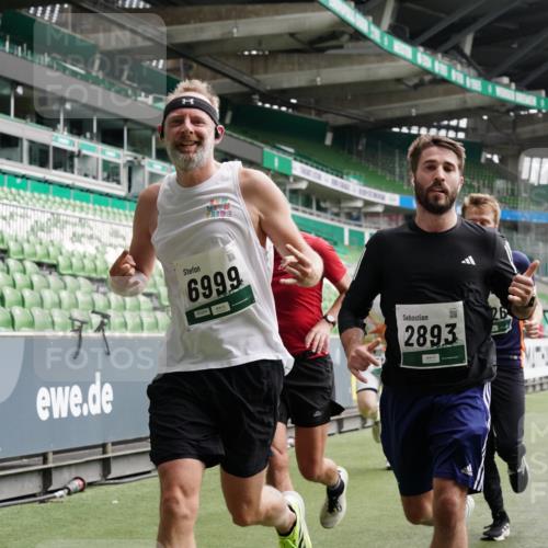05.10.2025 - 20. swb-Marathon Bremen Michael Burmester http://msf.ph/oto/9328830 05.10.2025 12:57:59 Laufen im Stadion 90, 237, 415, 613, 820, 846, 963, 1317, 1491, 2158, 2234, 2240, 2304, 2522, 2648, 2662, 2821, 2893, 3373, 3396, 3573, 3591, 3602, 3798, 3969, 3977, 4089, 4102, 4287, 4389, 4401, 4446, 4496, 4709, 4747, 4821, 5100, 5149, 5163, 5214, 5313, 5562, 5645, 5728, 5917, 6161, 6317, 6326, 6372, 6486, 6525, 6534, 6535, 6676, 6999, 7053, 7371, 7588, 7731, 7813, 7911, 7940, 8023, 8091, 8113, 8128, 8328, 8576, 8801, 8827, 8964, 8993, 9151, 9983, 11658, 246, 305, 833, 1382 meine-sportfotos.de