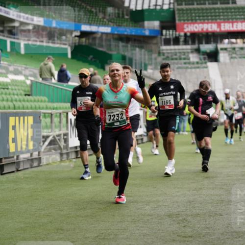 05.10.2025 - 20. swb-Marathon Bremen Michael Burmester http://msf.ph/oto/9328857 05.10.2025 12:54:02 Laufen im Stadion 53, 89, 132, 250, 368, 458, 496, 507, 524, 756, 869, 950, 1009, 1020, 1164, 1165, 1428, 1460, 1489, 1517, 1538, 1608, 1656, 1690, 1729, 1736, 1868, 1873, 1943, 1976, 2030, 2050, 2250, 2288, 2573, 2841, 2871, 3212, 3363, 3913, 4294, 4611, 5022, 5024, 5206, 5425, 5571, 5576, 5944, 5978, 6244, 6348, 6359, 6806, 7232, 7255, 7508, 7617, 7835, 7905, 8499, 8511, 8611, 8709, 248, 1667, 3553, 4729, 5579, 6492, 7408, 8238, 8462 meine-sportfotos.de