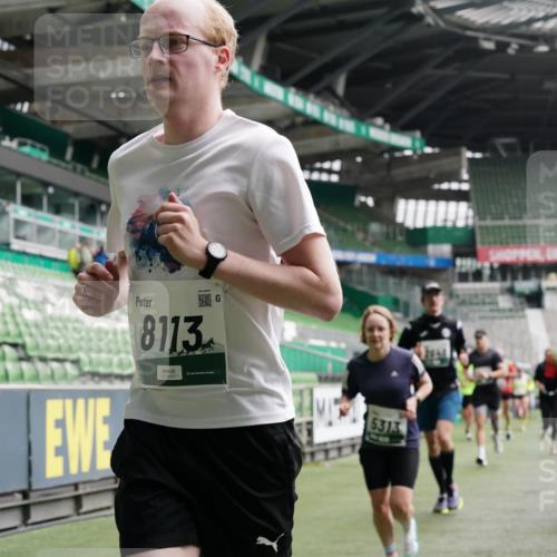 05.10.2025 - 20. swb-Marathon Bremen Michael Burmester http://msf.ph/oto/9328858 05.10.2025 12:58:01 Laufen im Stadion 90, 237, 415, 613, 820, 846, 963, 1317, 1491, 2158, 2234, 2240, 2304, 2648, 2662, 2821, 2893, 3373, 3396, 3573, 3591, 3602, 3798, 3969, 3977, 4089, 4102, 4287, 4389, 4401, 4446, 4496, 4709, 4747, 4821, 5100, 5149, 5163, 5214, 5313, 5562, 5645, 5728, 5917, 6161, 6317, 6326, 6372, 6525, 6534, 6535, 6675, 6676, 6999, 7053, 7588, 7731, 7813, 7911, 7940, 8023, 8091, 8113, 8128, 8328, 8379, 8576, 8801, 8827, 8964, 8993, 9112, 9151, 9983, 11658, 237, 246, 305, 613, 833, 1382, 2522 meine-sportfotos.de