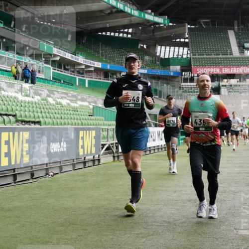 05.10.2025 - 20. swb-Marathon Bremen Michael Burmester http://msf.ph/oto/9328878 05.10.2025 12:58:02 Laufen im Stadion 90, 415, 820, 846, 963, 1317, 1491, 2158, 2234, 2240, 2304, 2648, 2662, 2821, 2893, 3373, 3396, 3573, 3591, 3602, 3798, 3969, 3977, 4089, 4102, 4287, 4389, 4401, 4446, 4496, 4709, 4747, 4821, 5100, 5149, 5163, 5214, 5313, 5562, 5645, 5728, 5917, 6161, 6317, 6326, 6372, 6525, 6534, 6535, 6675, 6676, 6999, 7053, 7588, 7731, 7813, 7911, 7940, 8091, 8113, 8128, 8328, 8379, 8576, 8801, 8827, 8964, 8993, 9112, 9151, 9983, 11658, 237, 246, 305, 613, 833, 1382, 2522, 3591 meine-sportfotos.de