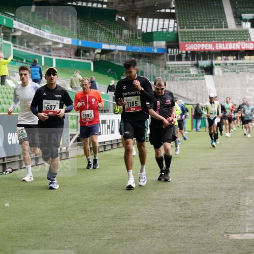 05.10.2025 - 20. swb-Marathon Bremen Michael Burmester http://msf.ph/oto/9328881 05.10.2025 12:54:04 Laufen im Stadion 53, 89, 132, 250, 289, 368, 458, 496, 507, 524, 756, 869, 950, 1009, 1020, 1164, 1165, 1428, 1460, 1489, 1517, 1538, 1608, 1656, 1690, 1729, 1736, 1868, 1873, 1943, 1976, 2030, 2050, 2250, 2288, 2573, 2841, 2871, 3212, 3363, 3913, 4294, 4611, 5022, 5024, 5206, 5425, 5571, 5576, 5944, 5978, 6244, 6348, 6359, 6583, 6806, 7232, 7255, 7279, 7508, 7617, 7835, 7905, 8499, 8511, 8611, 8709, 248, 1538, 1667, 3553, 4729, 5579, 6492, 7408, 8238, 8462, 8709 meine-sportfotos.de