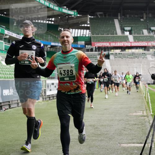 05.10.2025 - 20. swb-Marathon Bremen Michael Burmester http://msf.ph/oto/9328890 05.10.2025 12:58:03 Laufen im Stadion 90, 415, 820, 846, 963, 1317, 1491, 2158, 2234, 2240, 2304, 2648, 2662, 2821, 2893, 3373, 3396, 3573, 3602, 3798, 3969, 3977, 4089, 4102, 4287, 4389, 4401, 4446, 4496, 4709, 4747, 5100, 5149, 5163, 5214, 5313, 5562, 5645, 5728, 5917, 6161, 6317, 6326, 6372, 6525, 6534, 6535, 6675, 6676, 6999, 7053, 7588, 7731, 7813, 7911, 7940, 7976, 8091, 8113, 8128, 8328, 8379, 8576, 8801, 8827, 8993, 9112, 9151, 9983, 11658, 237, 246, 305, 613, 833, 1382, 2522, 3591 meine-sportfotos.de