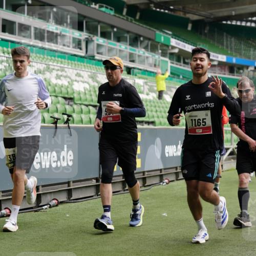 05.10.2025 - 20. swb-Marathon Bremen Michael Burmester http://msf.ph/oto/9328901 05.10.2025 12:54:06 Laufen im Stadion 53, 89, 132, 250, 289, 368, 458, 496, 504, 507, 524, 756, 950, 1009, 1020, 1164, 1165, 1428, 1460, 1489, 1517, 1608, 1656, 1690, 1729, 1736, 1868, 1873, 1896, 1943, 1976, 2030, 2050, 2250, 2288, 2573, 2841, 2871, 3212, 3363, 3913, 4294, 4611, 5022, 5024, 5206, 5425, 5571, 5576, 5944, 5978, 6244, 6348, 6359, 6583, 6806, 7232, 7279, 7508, 7617, 7835, 7905, 8499, 8511, 8611, 248, 869, 1538, 1667, 3553, 4729, 5579, 6492, 7255, 7408, 8238, 8709 meine-sportfotos.de