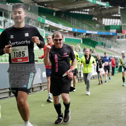 05.10.2025 - 20. swb-Marathon Bremen Michael Burmester http://msf.ph/oto/9328909 05.10.2025 12:54:07 Laufen im Stadion 53, 89, 132, 250, 289, 368, 458, 496, 504, 507, 524, 756, 950, 1009, 1020, 1164, 1165, 1428, 1460, 1489, 1517, 1543, 1608, 1656, 1690, 1729, 1736, 1868, 1873, 1896, 1943, 1976, 2030, 2050, 2250, 2288, 2573, 2841, 2871, 3212, 3363, 3703, 3913, 4294, 4611, 5022, 5024, 5206, 5425, 5571, 5576, 5944, 5978, 6244, 6348, 6359, 6583, 6806, 7232, 7279, 7508, 7617, 7835, 7905, 8499, 8511, 8611, 248, 869, 1538, 1667, 3553, 4729, 5579, 6492, 7255, 7408, 8238, 8709 meine-sportfotos.de