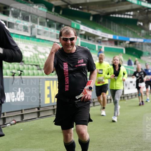 05.10.2025 - 20. swb-Marathon Bremen Michael Burmester http://msf.ph/oto/9328917 05.10.2025 12:54:07 Laufen im Stadion 53, 89, 132, 250, 289, 368, 458, 496, 504, 507, 524, 756, 950, 1009, 1020, 1164, 1165, 1428, 1460, 1489, 1517, 1543, 1608, 1656, 1690, 1729, 1736, 1868, 1873, 1896, 1943, 1976, 2030, 2050, 2250, 2288, 2573, 2841, 2871, 3212, 3363, 3703, 3913, 4294, 4611, 5022, 5024, 5206, 5425, 5571, 5576, 5944, 5978, 6244, 6348, 6359, 6583, 6806, 7232, 7279, 7508, 7617, 7835, 7905, 8499, 8511, 8611, 248, 869, 1538, 1667, 3553, 4729, 5579, 6492, 7255, 7408, 8238, 8709 meine-sportfotos.de