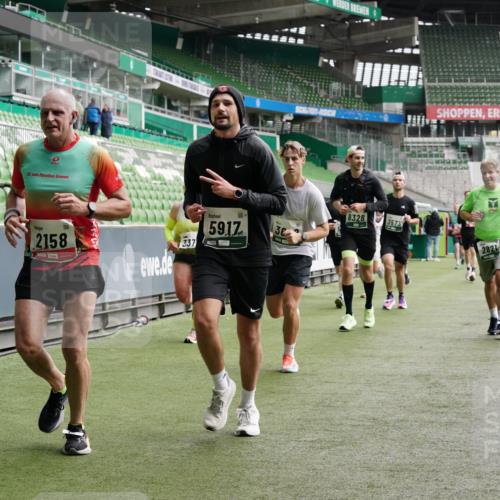 05.10.2025 - 20. swb-Marathon Bremen Michael Burmester http://msf.ph/oto/9328953 05.10.2025 12:58:10 Laufen im Stadion 90, 415, 846, 963, 1491, 1716, 2158, 2234, 2240, 2304, 2648, 2662, 2734, 2821, 2893, 3373, 3573, 3602, 3798, 3977, 4089, 4102, 4287, 4389, 4401, 4446, 4709, 4747, 5100, 5149, 5163, 5214, 5313, 5562, 5645, 5728, 5917, 6161, 6317, 6326, 6372, 6525, 6534, 6535, 6675, 6676, 6944, 6999, 7038, 7053, 7588, 7731, 7813, 7911, 7976, 8091, 8113, 8128, 8328, 8379, 8576, 8801, 8827, 8972, 8993, 9112, 9151, 9983, 11658, 237, 246, 305, 613, 820, 833, 1317, 1382, 2522, 3396, 3591 meine-sportfotos.de