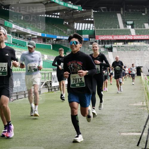 05.10.2025 - 20. swb-Marathon Bremen Michael Burmester http://msf.ph/oto/9329010 05.10.2025 12:58:14 Laufen im Stadion 90, 415, 726, 846, 963, 988, 1491, 1503, 1716, 2158, 2234, 2240, 2304, 2648, 2662, 2734, 2821, 2893, 2922, 3254, 3373, 3467, 3573, 3602, 3798, 3977, 4089, 4102, 4287, 4389, 4401, 4446, 4709, 4747, 5100, 5163, 5214, 5261, 5313, 5562, 5645, 5728, 5917, 6161, 6317, 6326, 6372, 6525, 6675, 6676, 6944, 6999, 7038, 7053, 7588, 7731, 7813, 7911, 7976, 8091, 8113, 8128, 8328, 8379, 8576, 8801, 8827, 8972, 8993, 9112, 9151, 9983, 11658, 237, 613, 820, 1317, 1382, 2522, 3396, 3591 meine-sportfotos.de