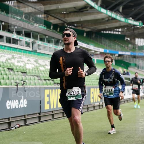 05.10.2025 - 20. swb-Marathon Bremen Michael Burmester http://msf.ph/oto/9329013 05.10.2025 12:54:17 Laufen im Stadion 53, 89, 132, 250, 289, 368, 458, 496, 504, 507, 524, 756, 950, 1009, 1020, 1165, 1308, 1428, 1460, 1489, 1517, 1543, 1608, 1690, 1729, 1736, 1873, 1896, 1897, 1943, 1976, 2024, 2250, 2274, 2573, 2841, 2871, 3193, 3212, 3224, 3359, 3363, 3436, 3703, 3913, 4595, 4611, 4837, 4949, 4958, 5022, 5024, 5206, 5576, 5666, 5978, 6244, 6348, 6359, 6583, 6683, 6853, 7232, 7279, 7494, 7508, 7814, 7835, 7986, 8511, 8611, 8653, 8737, 869, 1538, 3553, 7255, 7408, 8709 meine-sportfotos.de