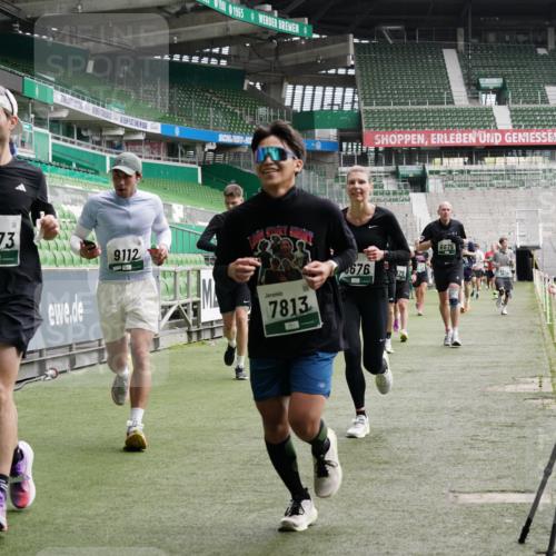 05.10.2025 - 20. swb-Marathon Bremen Michael Burmester http://msf.ph/oto/9329014 05.10.2025 12:58:14 Laufen im Stadion 90, 415, 726, 846, 963, 988, 1491, 1503, 1716, 2158, 2234, 2240, 2304, 2648, 2662, 2734, 2821, 2893, 2922, 3254, 3373, 3467, 3573, 3602, 3798, 3977, 4089, 4102, 4287, 4389, 4401, 4446, 4709, 4747, 5100, 5163, 5214, 5261, 5313, 5562, 5645, 5728, 5917, 6161, 6317, 6326, 6372, 6525, 6675, 6676, 6944, 6999, 7038, 7053, 7588, 7731, 7813, 7911, 7976, 8091, 8113, 8128, 8328, 8379, 8576, 8801, 8827, 8972, 8993, 9112, 9151, 9983, 11658, 237, 613, 820, 1317, 1382, 2522, 3396, 3591 meine-sportfotos.de