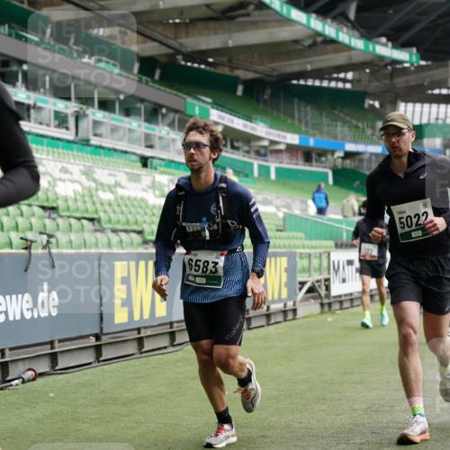 05.10.2025 - 20. swb-Marathon Bremen Michael Burmester http://msf.ph/oto/9329024 05.10.2025 12:54:18 Laufen im Stadion 53, 89, 132, 250, 289, 368, 458, 496, 504, 507, 524, 756, 950, 1009, 1020, 1165, 1308, 1428, 1460, 1489, 1517, 1543, 1608, 1690, 1729, 1736, 1873, 1896, 1897, 1943, 1976, 2024, 2250, 2274, 2573, 2841, 2871, 3193, 3212, 3224, 3359, 3436, 3703, 3913, 4595, 4611, 4837, 4949, 4958, 5022, 5024, 5206, 5576, 5666, 5978, 6244, 6348, 6359, 6583, 6683, 6853, 7232, 7279, 7494, 7508, 7814, 7835, 7986, 8511, 8611, 8653, 8737, 869, 1538, 3553, 7255, 7408, 8709 meine-sportfotos.de