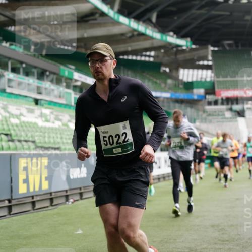 05.10.2025 - 20. swb-Marathon Bremen Michael Burmester http://msf.ph/oto/9329035 05.10.2025 12:54:19 Laufen im Stadion 53, 89, 132, 250, 289, 368, 458, 496, 504, 507, 524, 756, 950, 1009, 1020, 1165, 1308, 1428, 1460, 1489, 1517, 1543, 1608, 1690, 1729, 1736, 1873, 1896, 1897, 1943, 1976, 2024, 2250, 2274, 2573, 2841, 2871, 3193, 3212, 3224, 3359, 3436, 3703, 3913, 4595, 4611, 4837, 4949, 4958, 5022, 5024, 5206, 5576, 5666, 5978, 6244, 6348, 6359, 6583, 6683, 6853, 7232, 7279, 7494, 7508, 7814, 7835, 7928, 7986, 8511, 8611, 8653, 8737, 869, 1538, 3553, 7255, 7408, 8709 meine-sportfotos.de