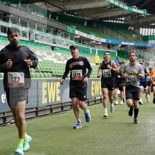 05.10.2025 - 20. swb-Marathon Bremen Michael Burmester http://msf.ph/oto/9329062 05.10.2025 12:54:22 Laufen im Stadion 53, 89, 132, 250, 289, 368, 458, 496, 504, 507, 524, 756, 950, 1020, 1165, 1308, 1428, 1460, 1489, 1517, 1543, 1608, 1690, 1729, 1736, 1873, 1896, 1897, 1943, 1976, 2024, 2274, 2573, 2841, 2871, 3193, 3212, 3224, 3359, 3436, 3703, 3913, 4595, 4611, 4837, 4949, 4958, 5022, 5024, 5206, 5576, 5666, 5869, 5978, 6244, 6348, 6359, 6583, 6683, 6853, 7232, 7279, 7494, 7508, 7814, 7835, 7928, 7986, 8511, 8611, 8653, 8737, 869, 1538, 7255, 8709 meine-sportfotos.de