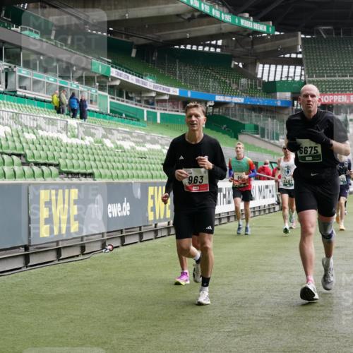 05.10.2025 - 20. swb-Marathon Bremen Michael Burmester http://msf.ph/oto/9329065 05.10.2025 12:58:18 Laufen im Stadion 90, 415, 726, 846, 963, 988, 1503, 1619, 1716, 2158, 2234, 2240, 2648, 2662, 2734, 2821, 2893, 2922, 3254, 3373, 3467, 3573, 3602, 3977, 4102, 4287, 4389, 4401, 4446, 4709, 4747, 5163, 5214, 5261, 5313, 5562, 5645, 5728, 5917, 6113, 6161, 6317, 6326, 6372, 6525, 6672, 6675, 6676, 6944, 6999, 7038, 7053, 7588, 7731, 7813, 7911, 7976, 8091, 8113, 8128, 8328, 8379, 8576, 8827, 8972, 8993, 9112, 9151, 11658, 237, 613, 820, 1317, 1491, 2304, 2522, 3396, 3591, 8128 meine-sportfotos.de